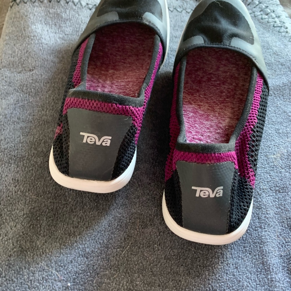 Teva Flats in a cool black and purple